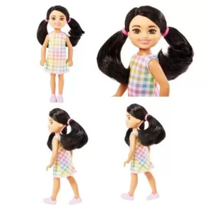 Barbie Τσέλσι Και Φίλες- Καρό Φόρεμα  (HKD91)